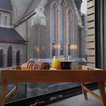 דירה Chic Loft Facing Neo-gothic Church