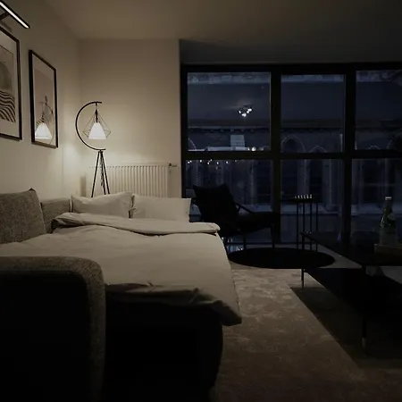 Apartment Chic Loft Facing Neo-gothic Church