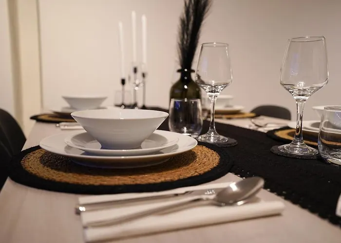 아파트 Chic Loft Facing Neo-gothic Church *