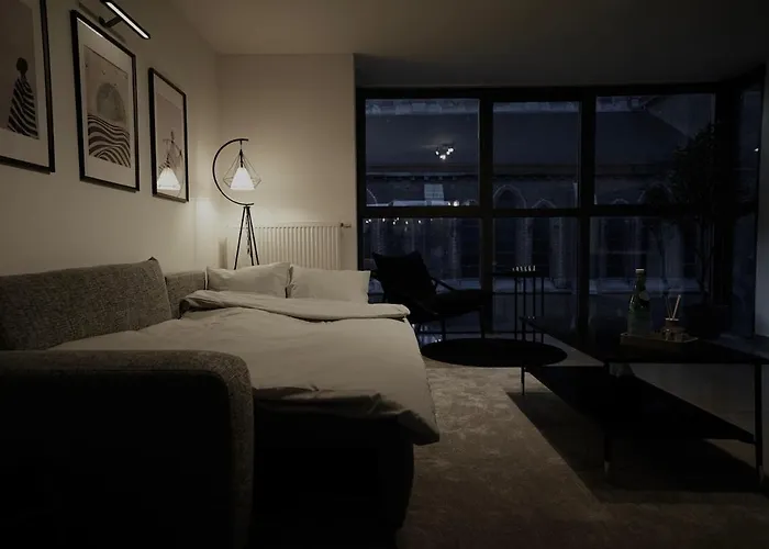 아파트 Chic Loft Facing Neo-gothic Church