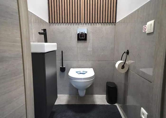 Chic Loft Facing Neo-gothic Church 헨트