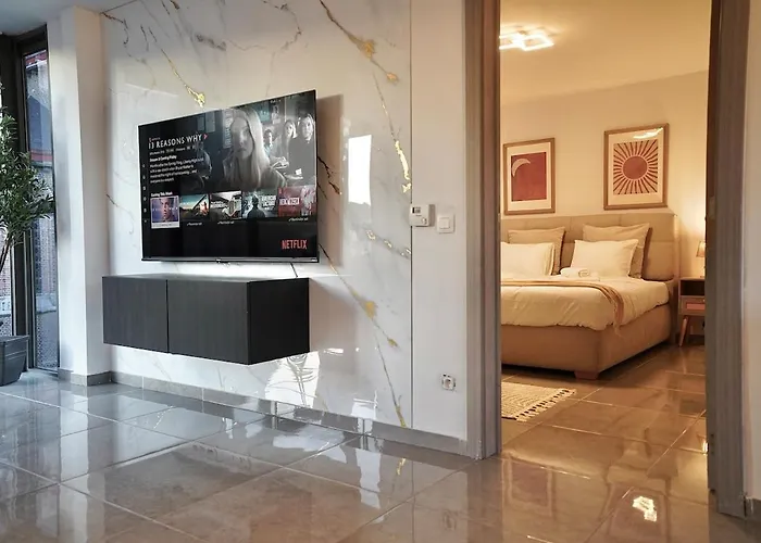 Chic Loft Facing Neo-gothic Church * 헨트